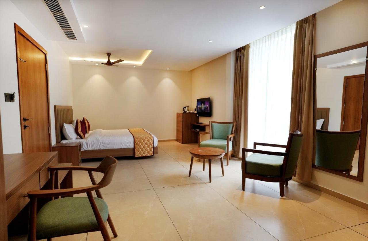 Bluemist Resorts 阿西拉帕利 外观 照片