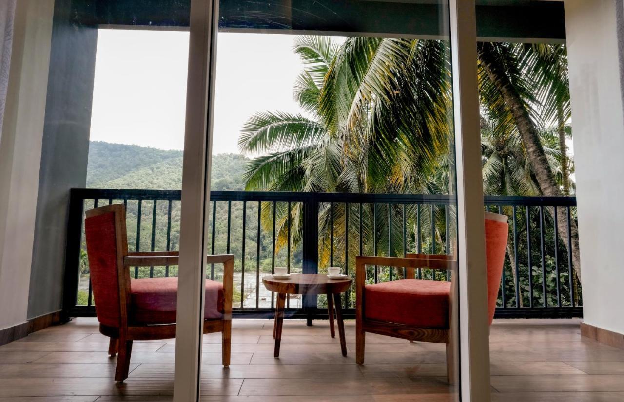 Bluemist Resorts 阿西拉帕利 外观 照片