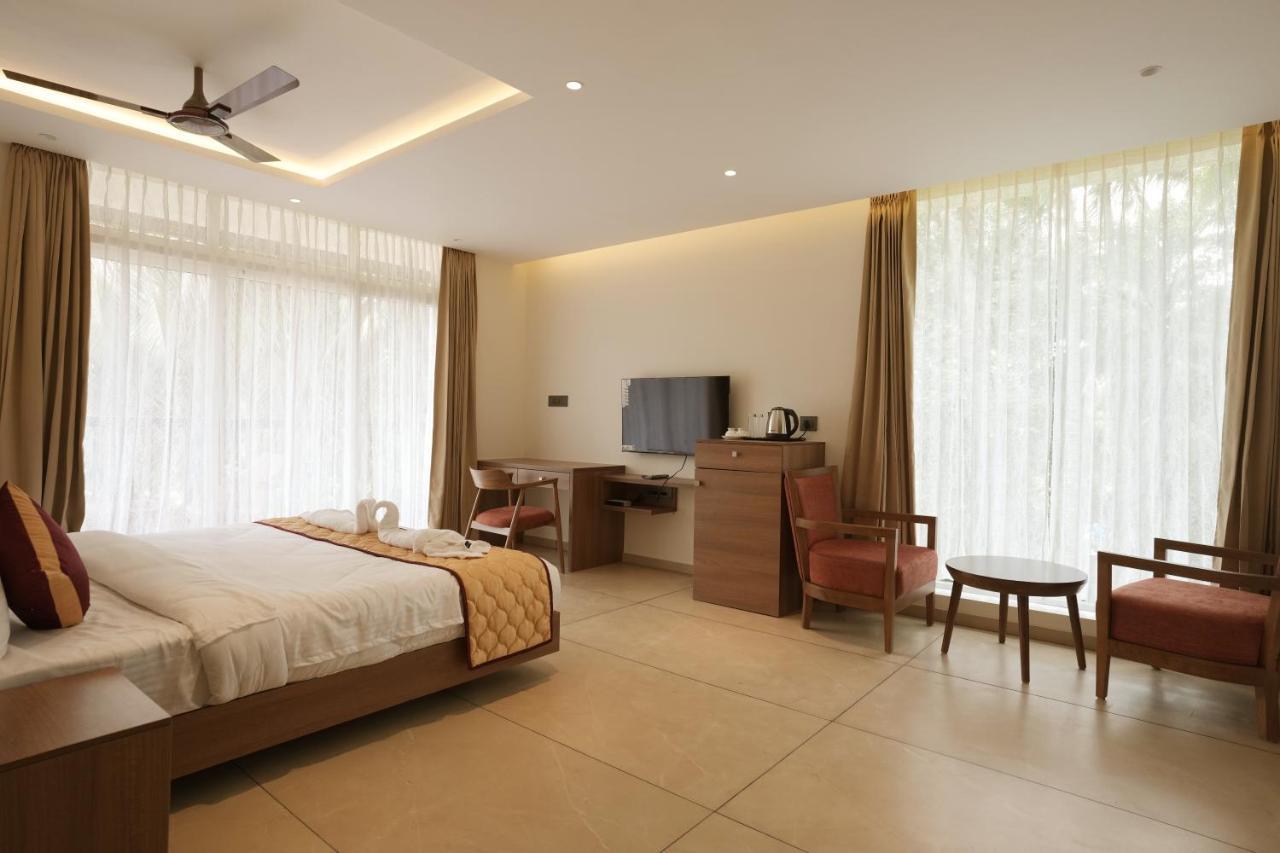 Bluemist Resorts 阿西拉帕利 外观 照片