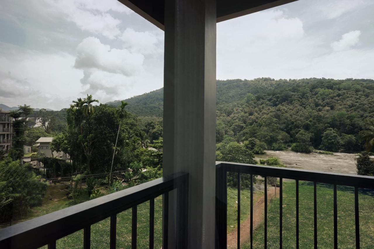 Bluemist Resorts 阿西拉帕利 外观 照片